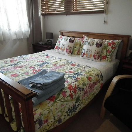 Frenchs Forest Bed And Breakfast Сидни Екстериор снимка
